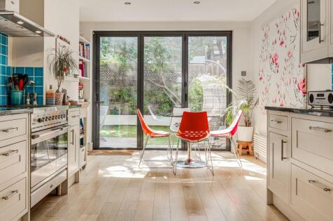 Stormont Road, London, SW11