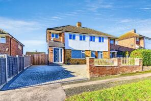 58, Larkway, Bedford MK41 7JP