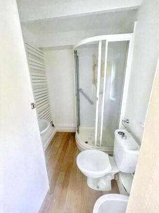 4 bed Character Property for sale Image 9