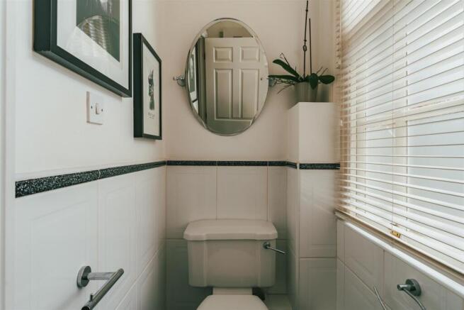 3 bed Terraced for sale Image 7