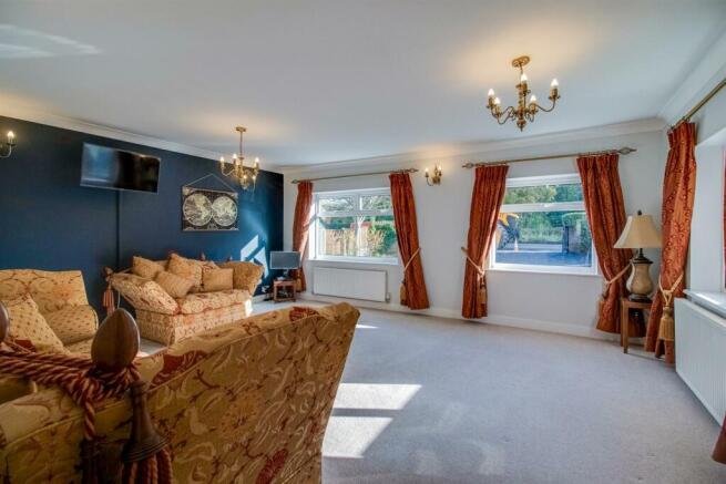 SITTING ROOM