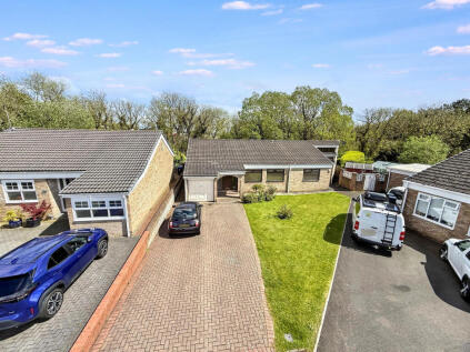 Spire Hollin, Peterlee, Durham, SR8 1DA