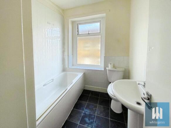 1 bed Terraced to rent Image 8