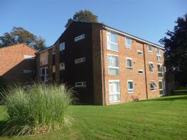 Flat 2, Moor Park, Aurum Close, Horley RH6 9AZ