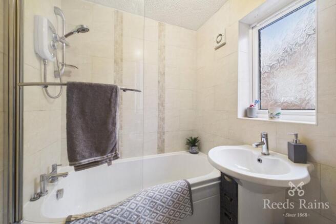 3 bed Semi-Detached for sale Image 4