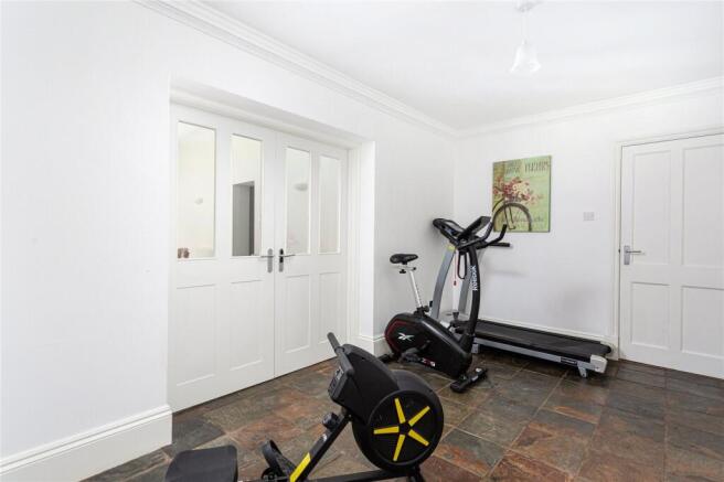 5 bed Detached for sale Image 5
