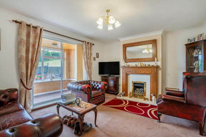 3 bed Semi-Detached for sale Image 4
