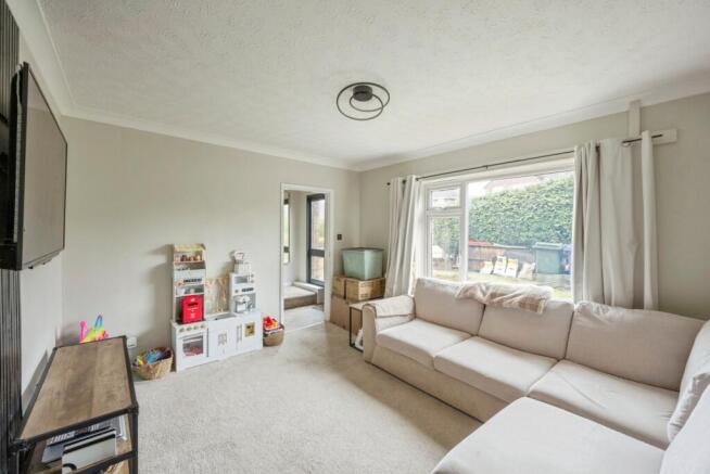 3 bed Semi-Detached for sale Image 6