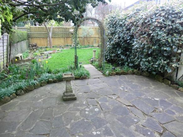GARDEN.JPG