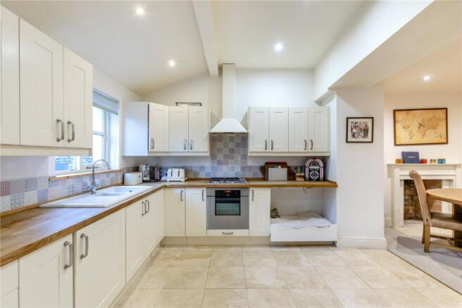 Chester Street, Cirencester, Gloucestershire, GL7 photo 4