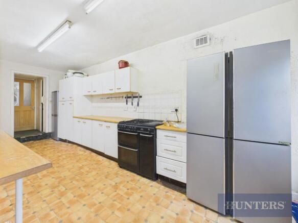 5 bed Terraced for sale Image 9