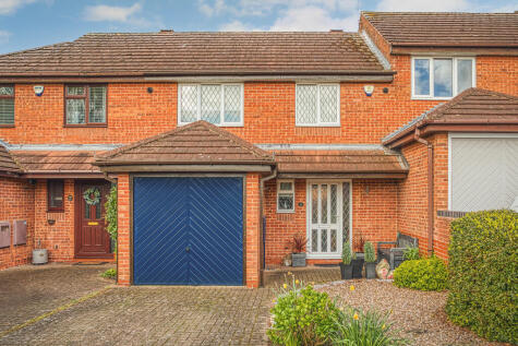 Talgarth Close, Oakwood, Derby, DE21