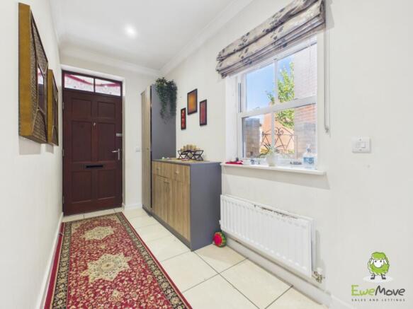 EweMove Estate Agents Basingstoke - Rockbourne Roa