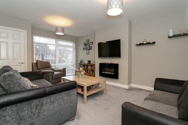 2 bed Semi-Detached Bungalow for sale Image 4