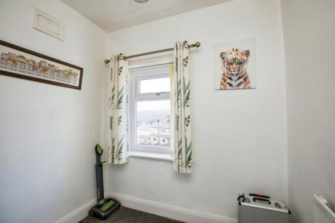 3 bed Semi-Detached for sale Image 11