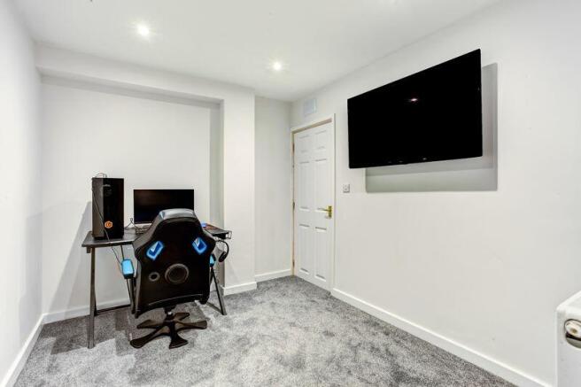 CINEMA/OFFICE