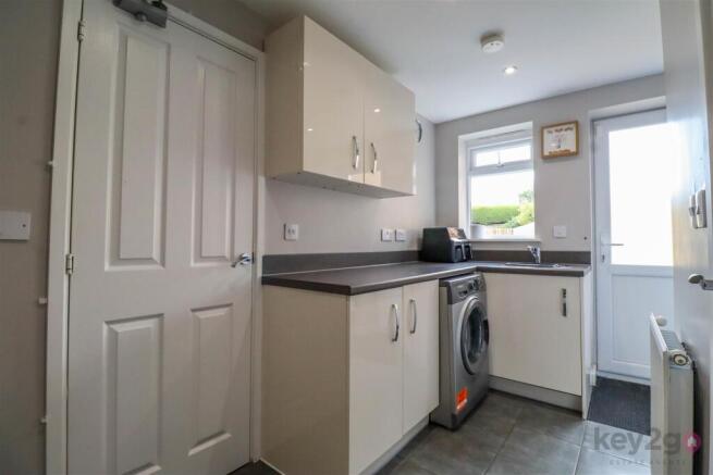 4 bed Detached for sale Image 12