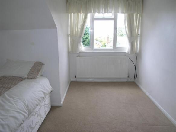 BEDROOM 2