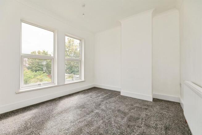 3 bed Semi-Detached for sale Image 12