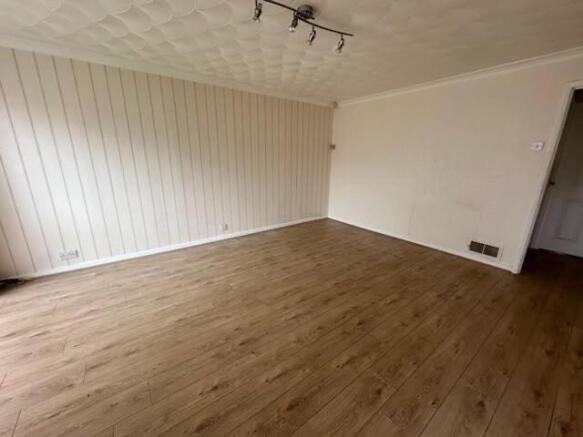 2 bed Semi-Detached Bungalow for sale Image 10