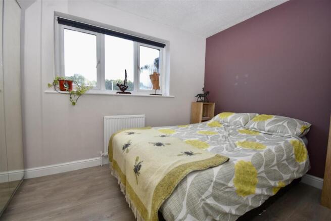 3 bed Terraced for sale Image 7