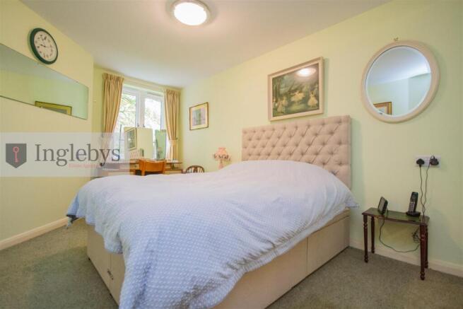 1 bed Apartment for sale Image 12