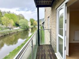 19, Longfellow Court, Mytholmroyd, Hebden Bridge HX7 5LG