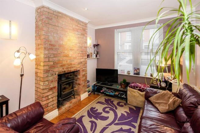 Lounge/ Dining Area