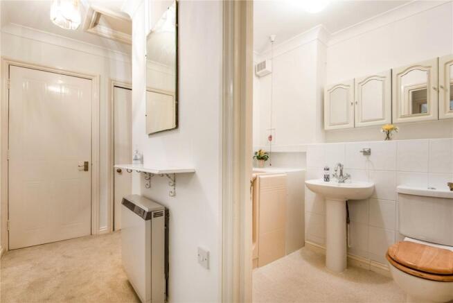 Bathroom / Corridor