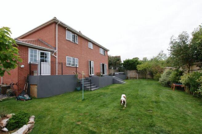 Rear garden al...