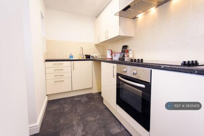 1 bed House Share to rent Image 6