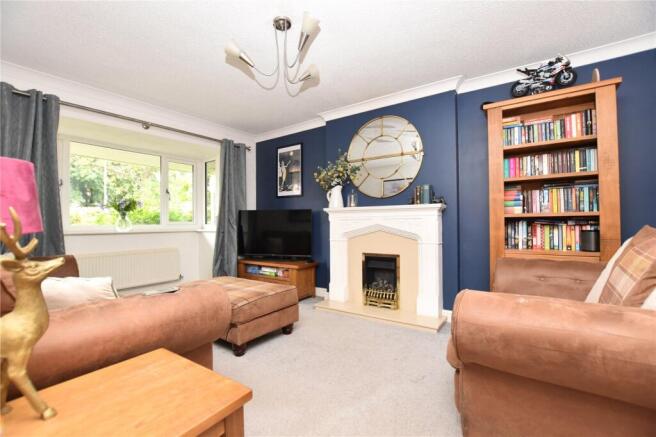 4 bed Detached for sale Image 2