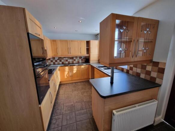 Well Fitted Kitchen