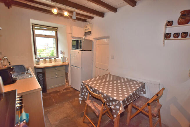 2 bed Cottage for sale Image 9