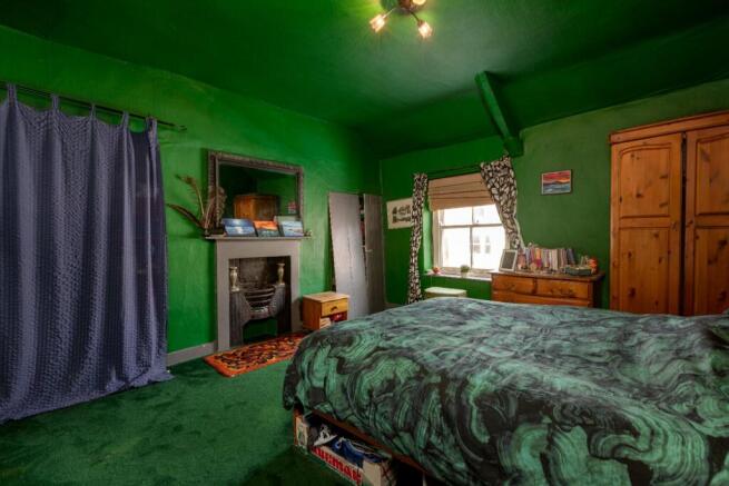 2 bed Terraced for sale Image 7