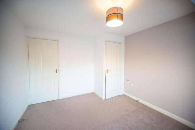 2 bed Semi-Detached to rent Image 9