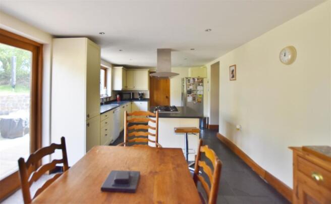 KITCHEN/DINER