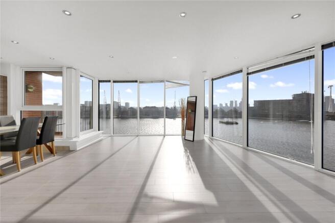 Coral Apartments, 17 Western Gateway, London, E16 photo 2