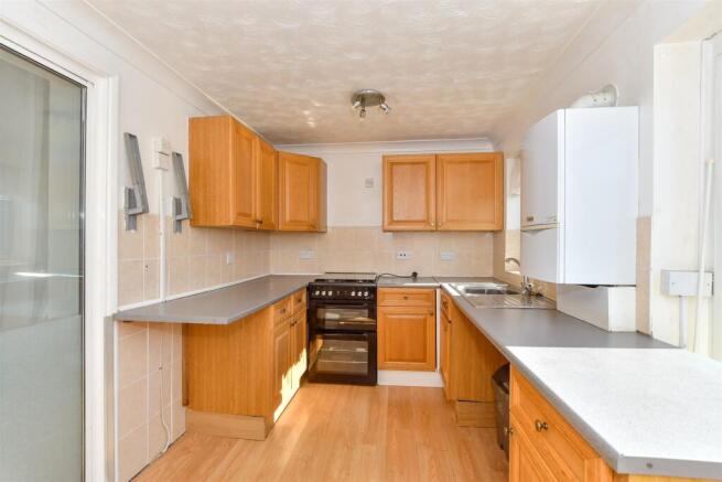 Tennyson Close, Yarmouth, Isle of Wight photo 2