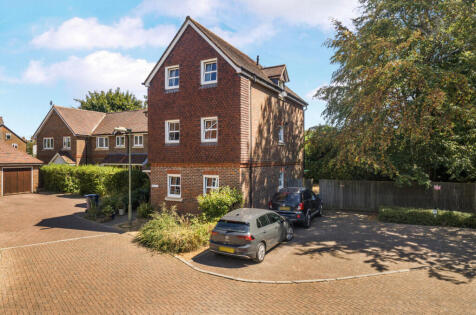Reris Grange Close, Milford, Godalming, GU8