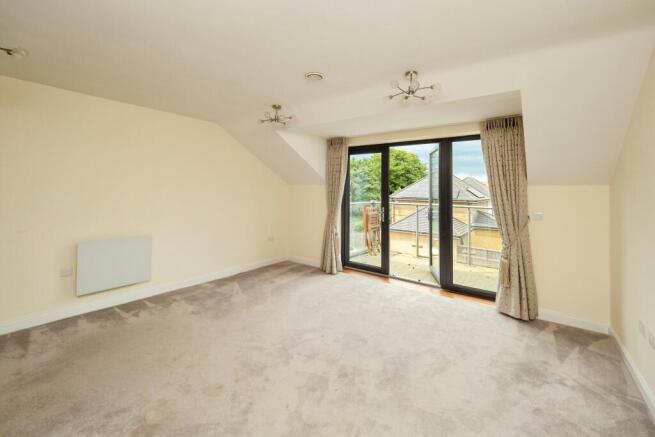 2 bed Flat for sale Image 7