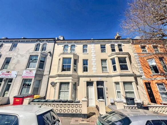 98 Pevensey Road.jpg