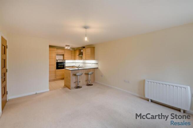 2 bed Apartment for sale Image 7