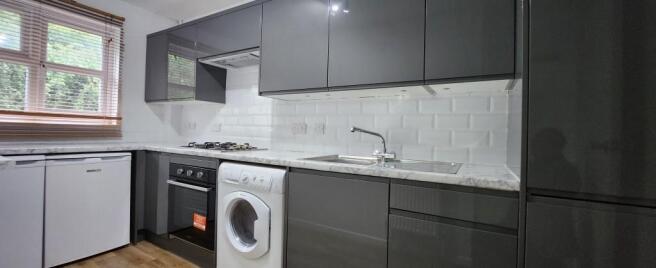Kitchen B.jpg