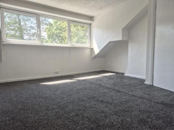 2 bed House to rent Image 6