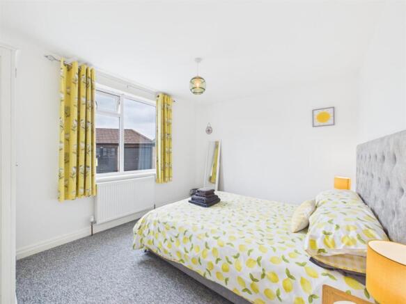 2 bed Flat for sale Image 6
