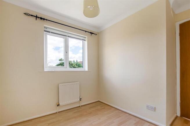3 bed Semi-Detached for sale Image 9