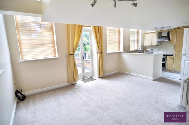 2 bed Apartment for sale Image 4