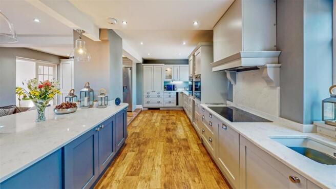 Station-House-turn-your-phone-on-its-side-Kitchen.