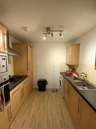 2 bed Flat for sale Image 4